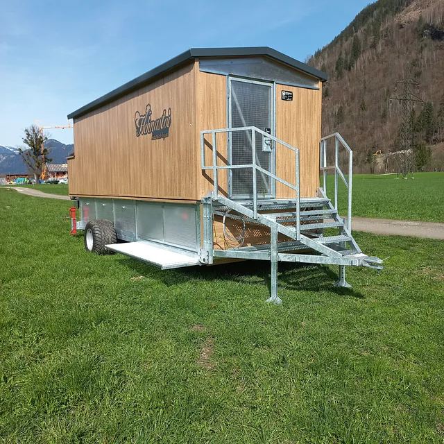 Mobiler Hühnerstall | Mitterbauer Stahlbau