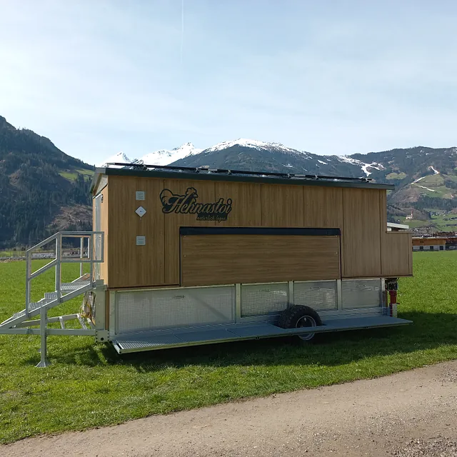 Mobiler Hühnerstall | Mitterbauer Stahlbau