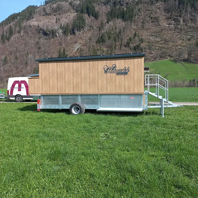 Mobiler Hühnerstall | Mitterbauer Stahlbau