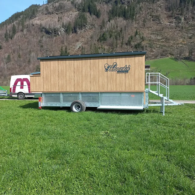 Mobiler Hühnerstall | Mitterbauer Stahlbau