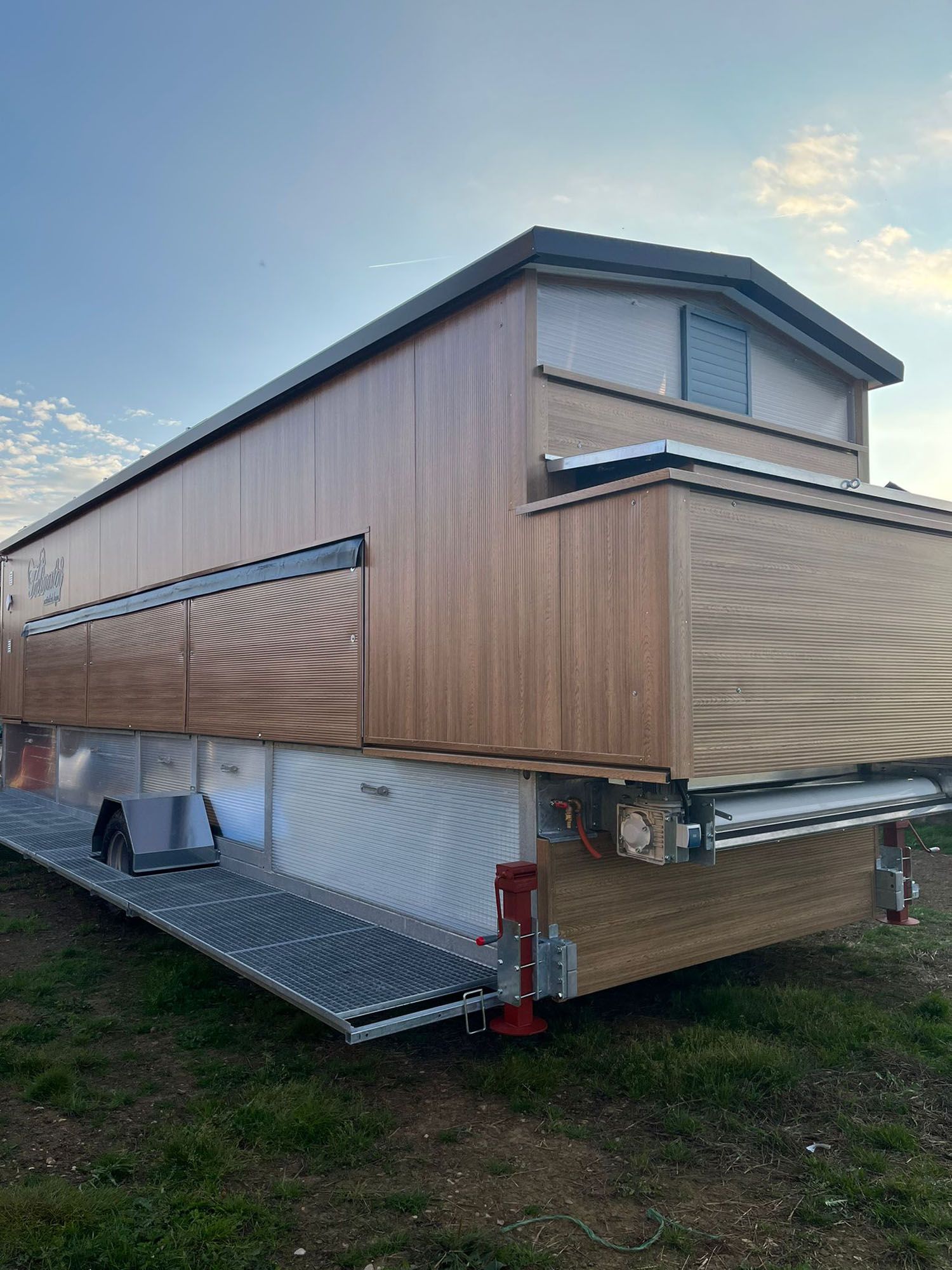 Mobiler Hühnerstall | Mitterbauer Stahlbau