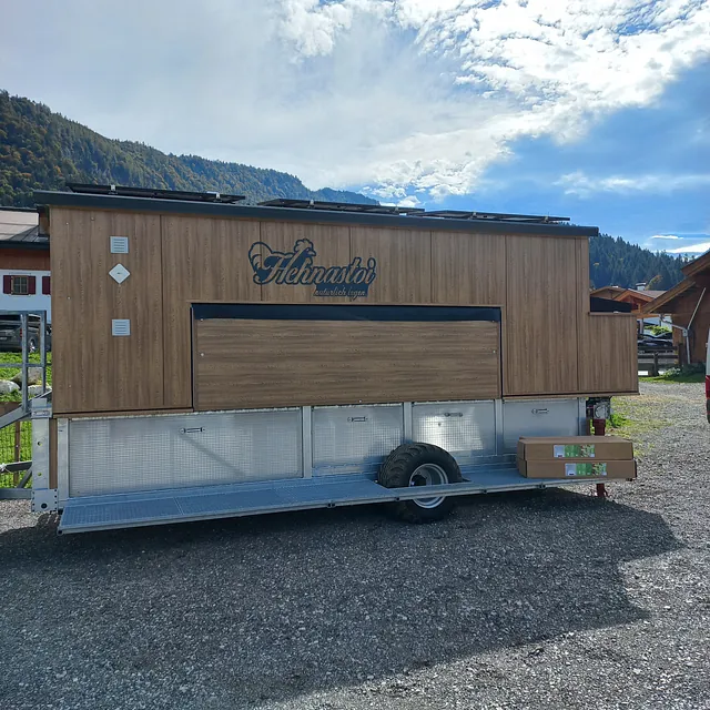 Mobiler Hühnerstall | Mitterbauer Stahlbau